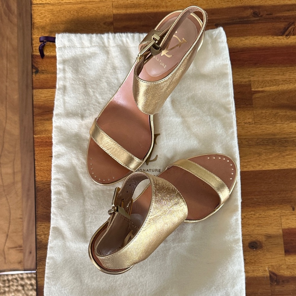 Signature Vince Camuto Gold Leather Women's Heels